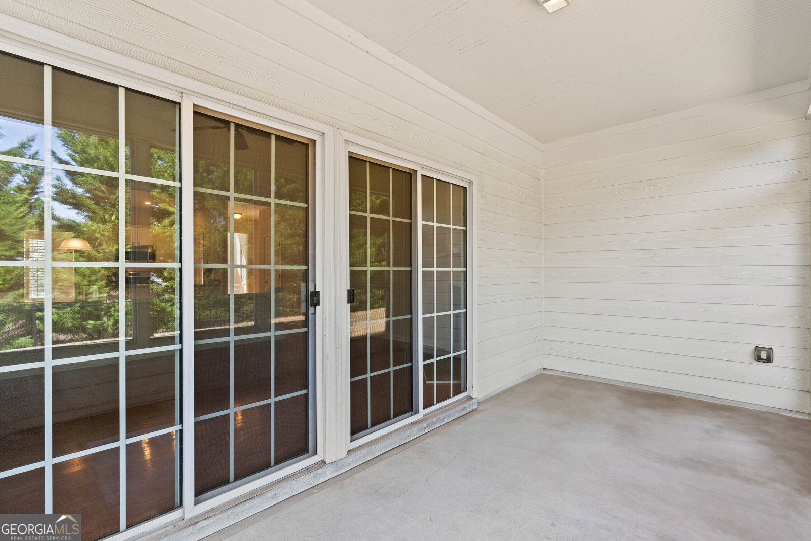 1555 Diplomat Drive Cumming - 37