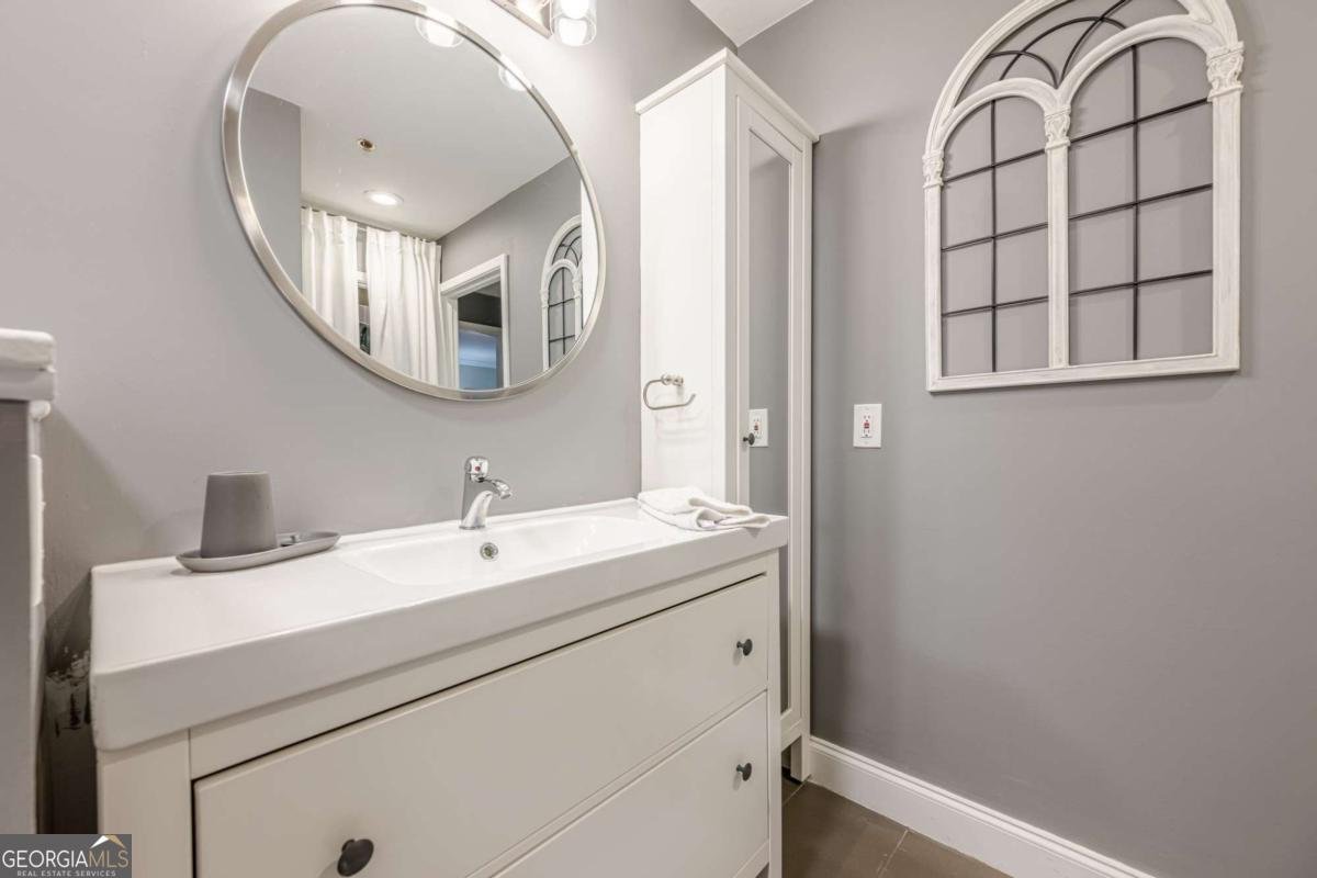 3201 Lenox Road Atlanta - 24