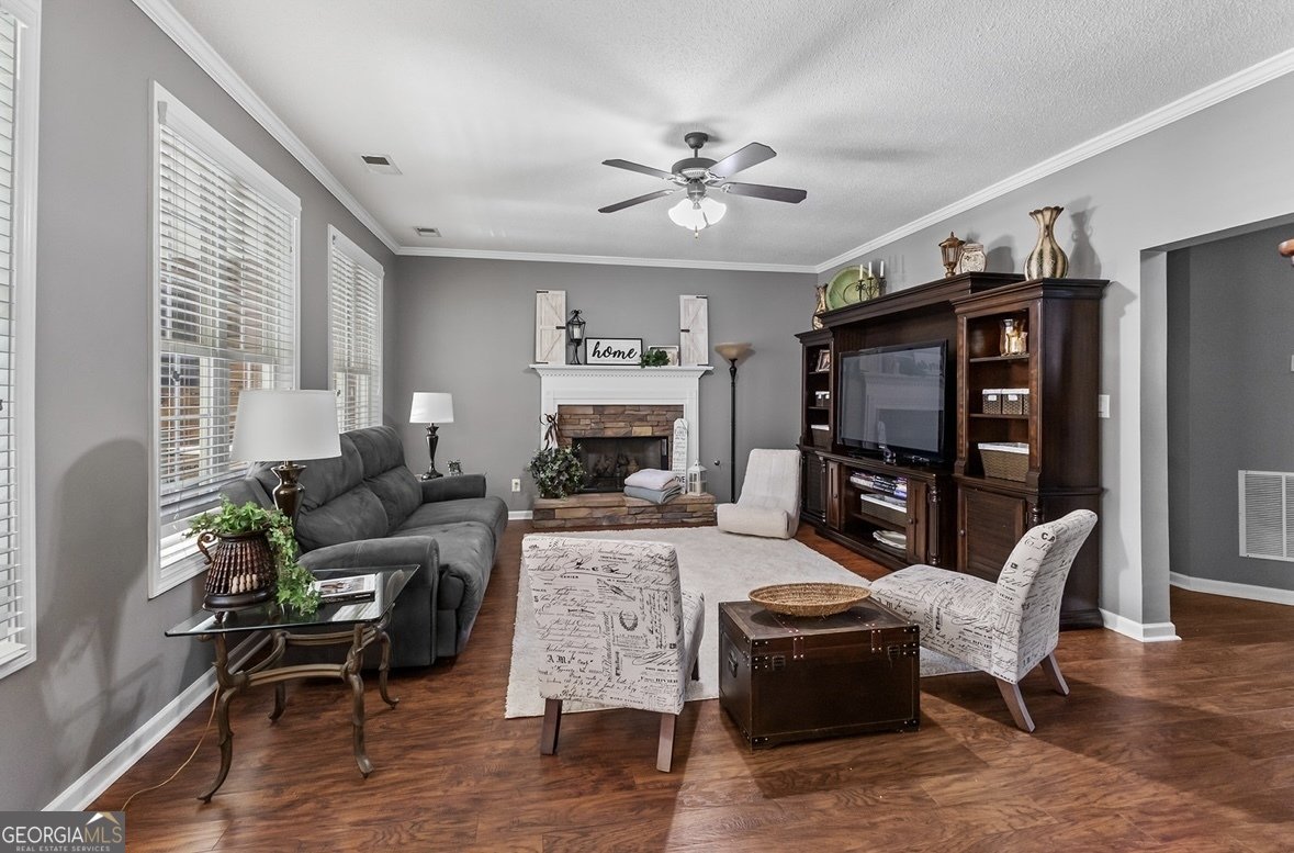 310 Persimmon Drive Sharpsburg - 10