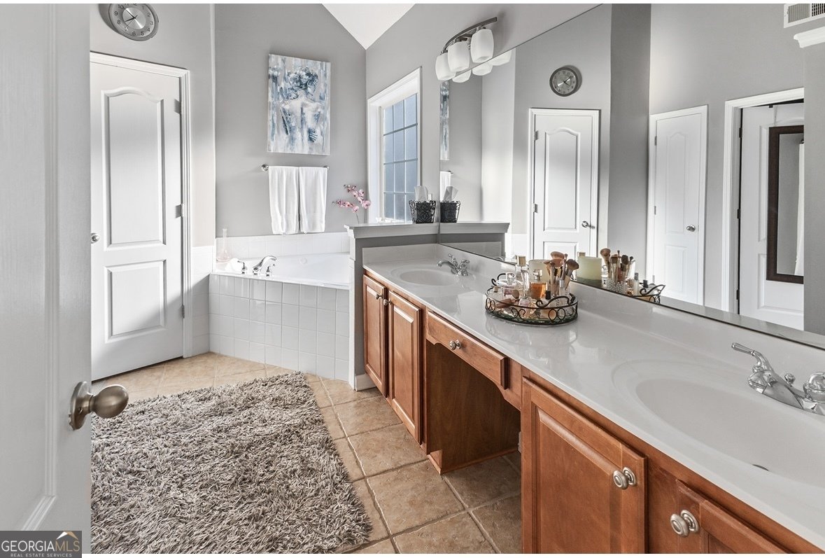 310 Persimmon Drive Sharpsburg - 25