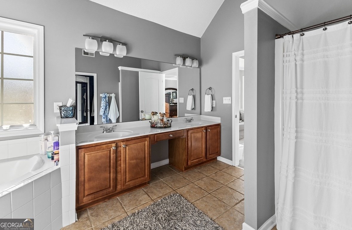 310 Persimmon Drive Sharpsburg - 26