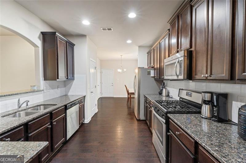 4050 IRONWOOD Drive Atlanta - 11