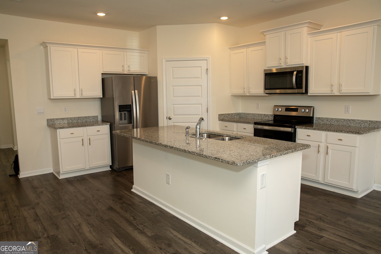 443 Faulkner Street Stockbridge - 2