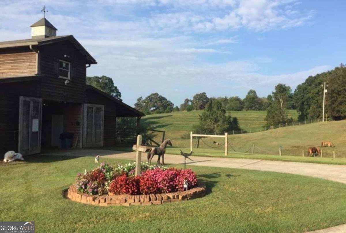 6632 Ben Parks Road Murrayville - 65