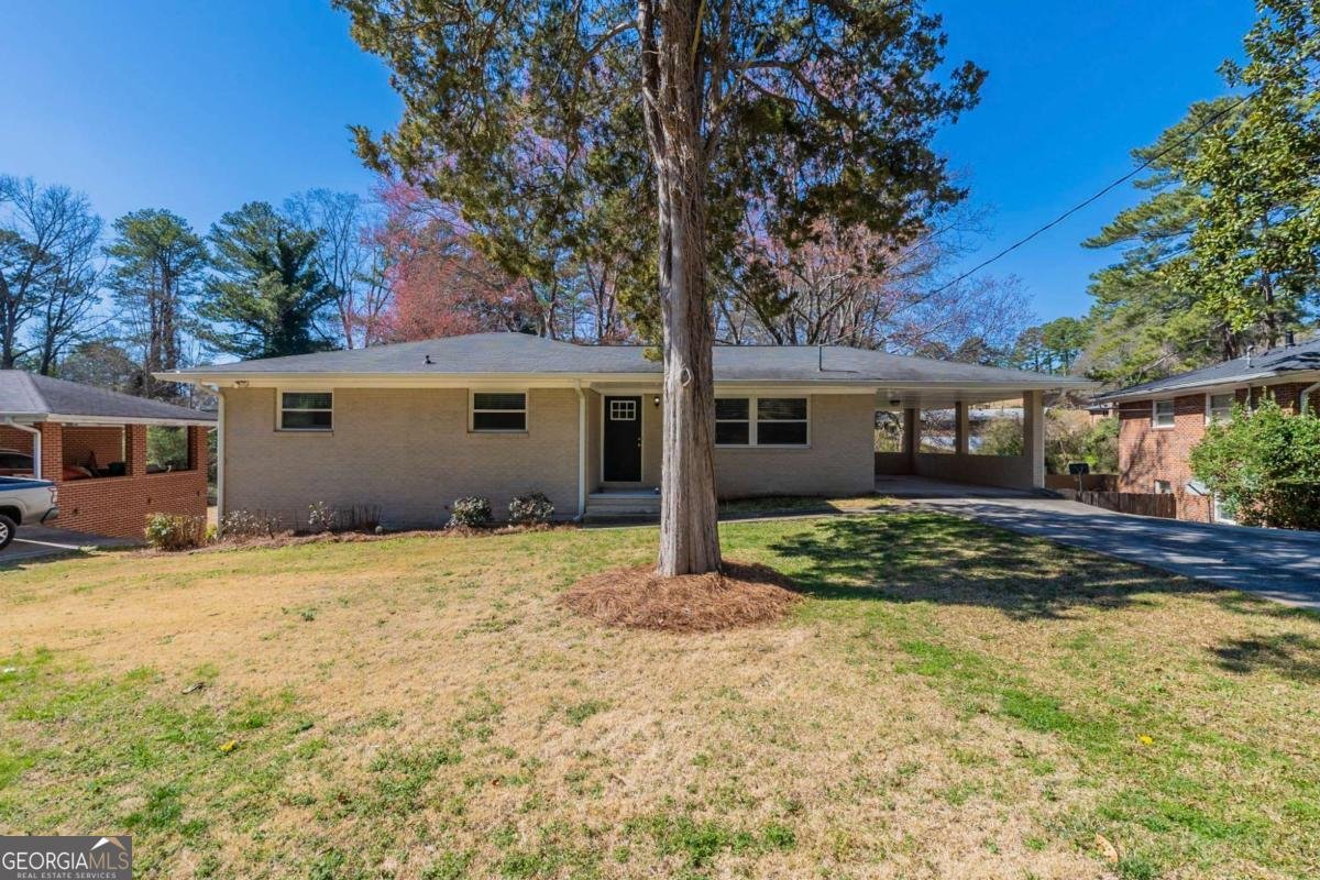 2167 Kilarney Road Decatur - 1