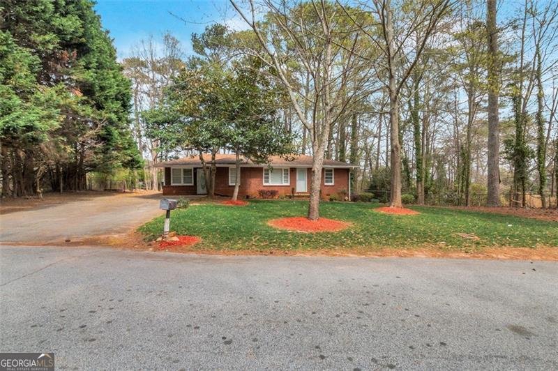 1334 Jennie Lane Lilburn - 2