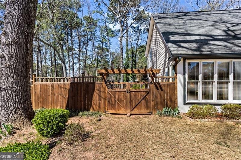 290 LEIGH KAY Drive Lawrenceville - 6