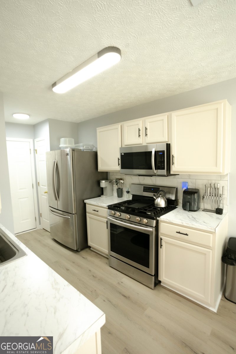102 Silver Fox Trail Dallas - 12