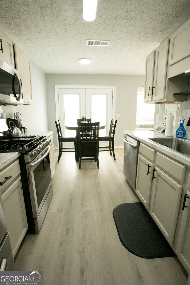 102 Silver Fox Trail Dallas - 13