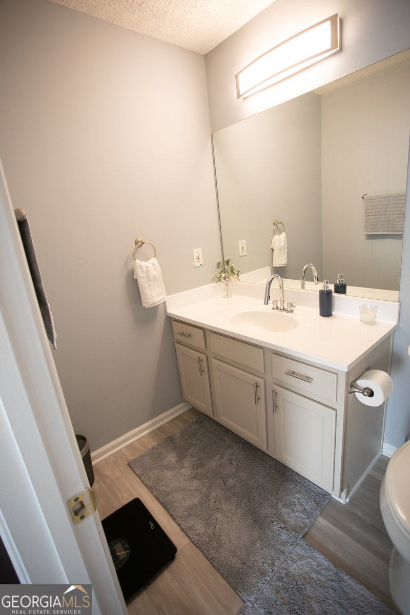102 Silver Fox Trail Dallas - 32