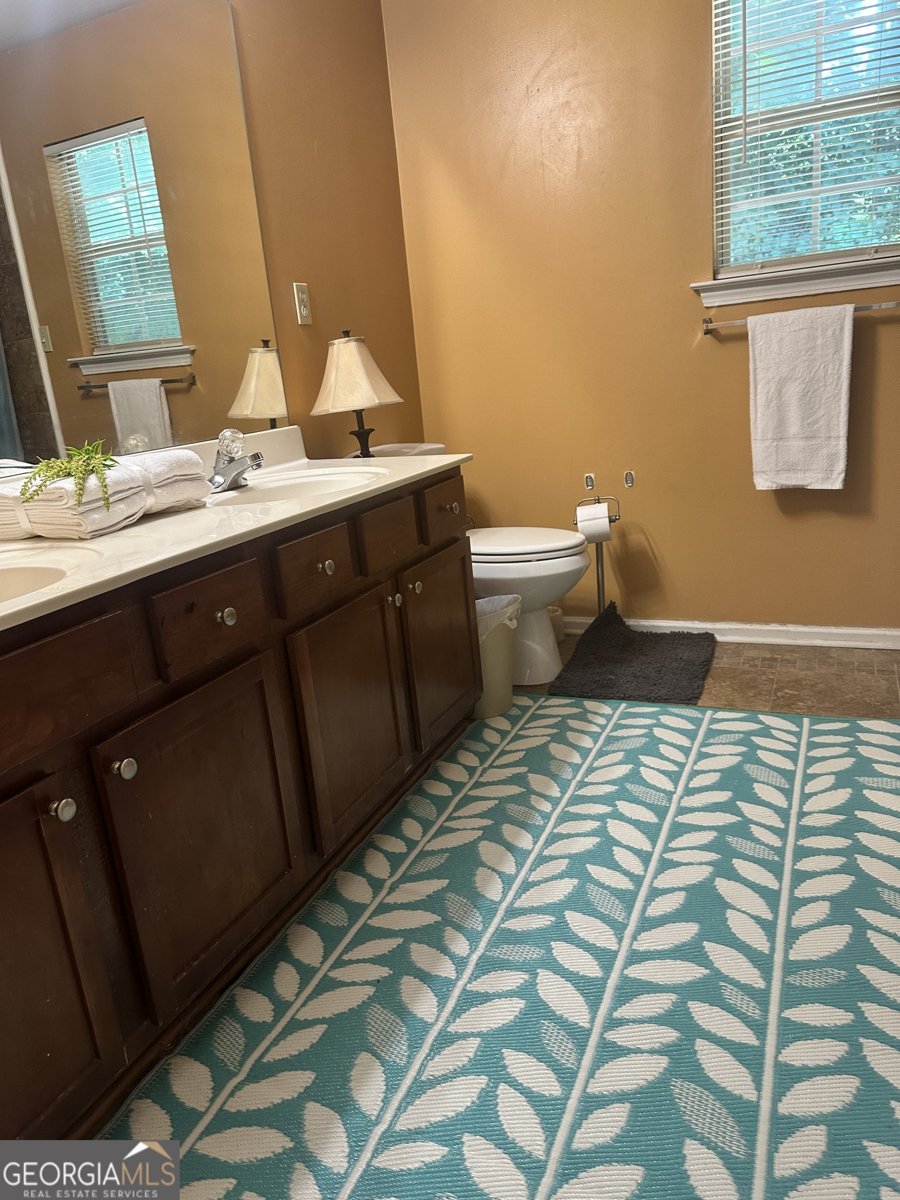2490 Laurel Circle Atlanta - 9