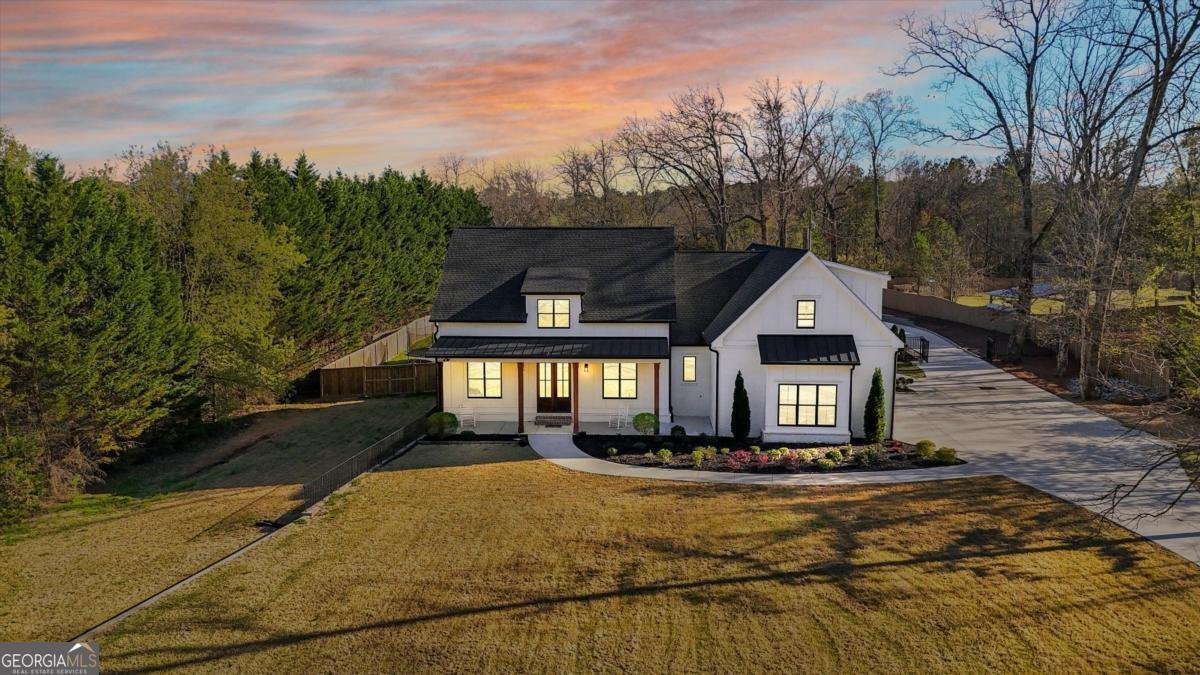 5241 Moon Road Powder Springs - 1
