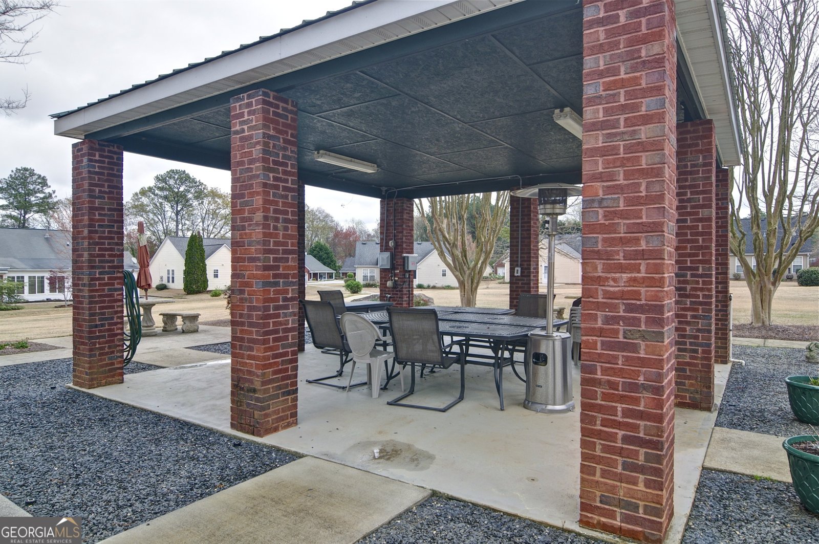 732 Jacoby Drive Loganville - 37