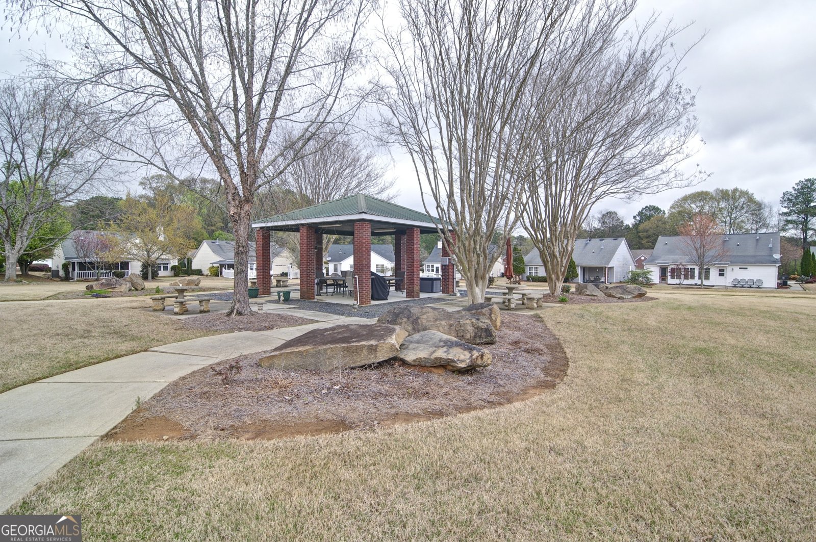 732 Jacoby Drive Loganville - 38