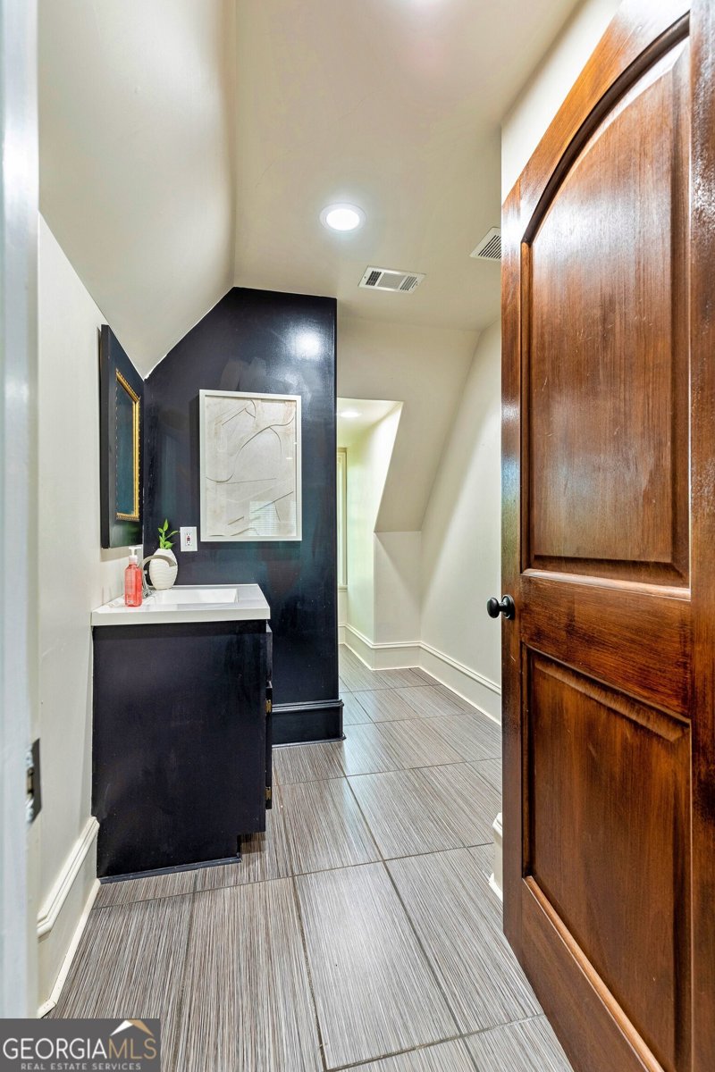 745 Goshen Road Thomaston - 39