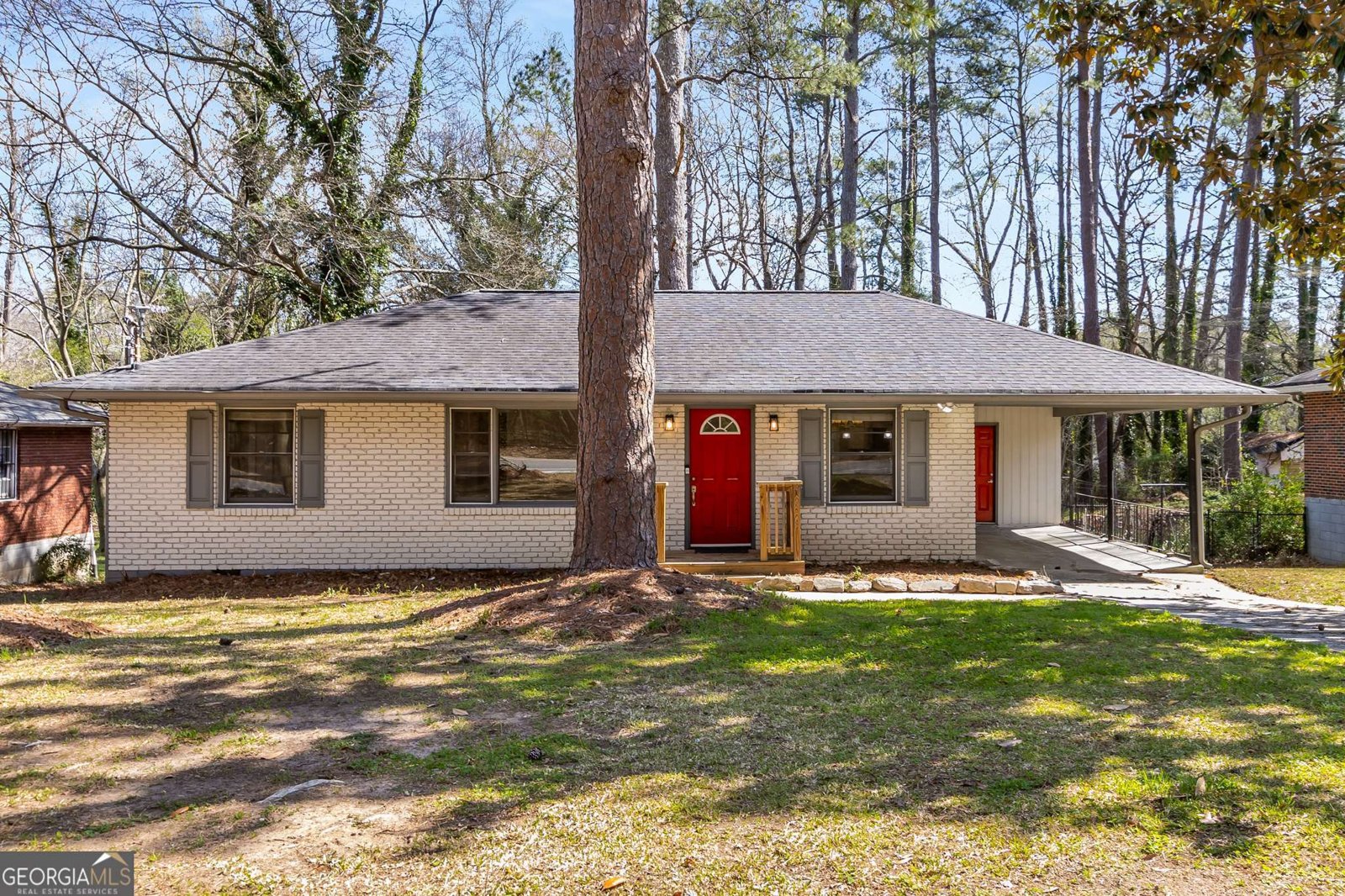 2462 Macon Drive Atlanta - 1
