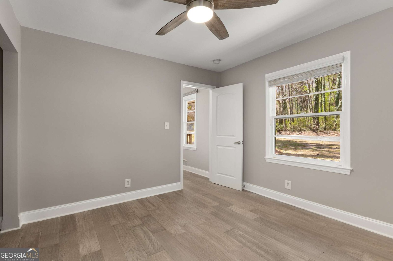 2462 Macon Drive Atlanta - 17