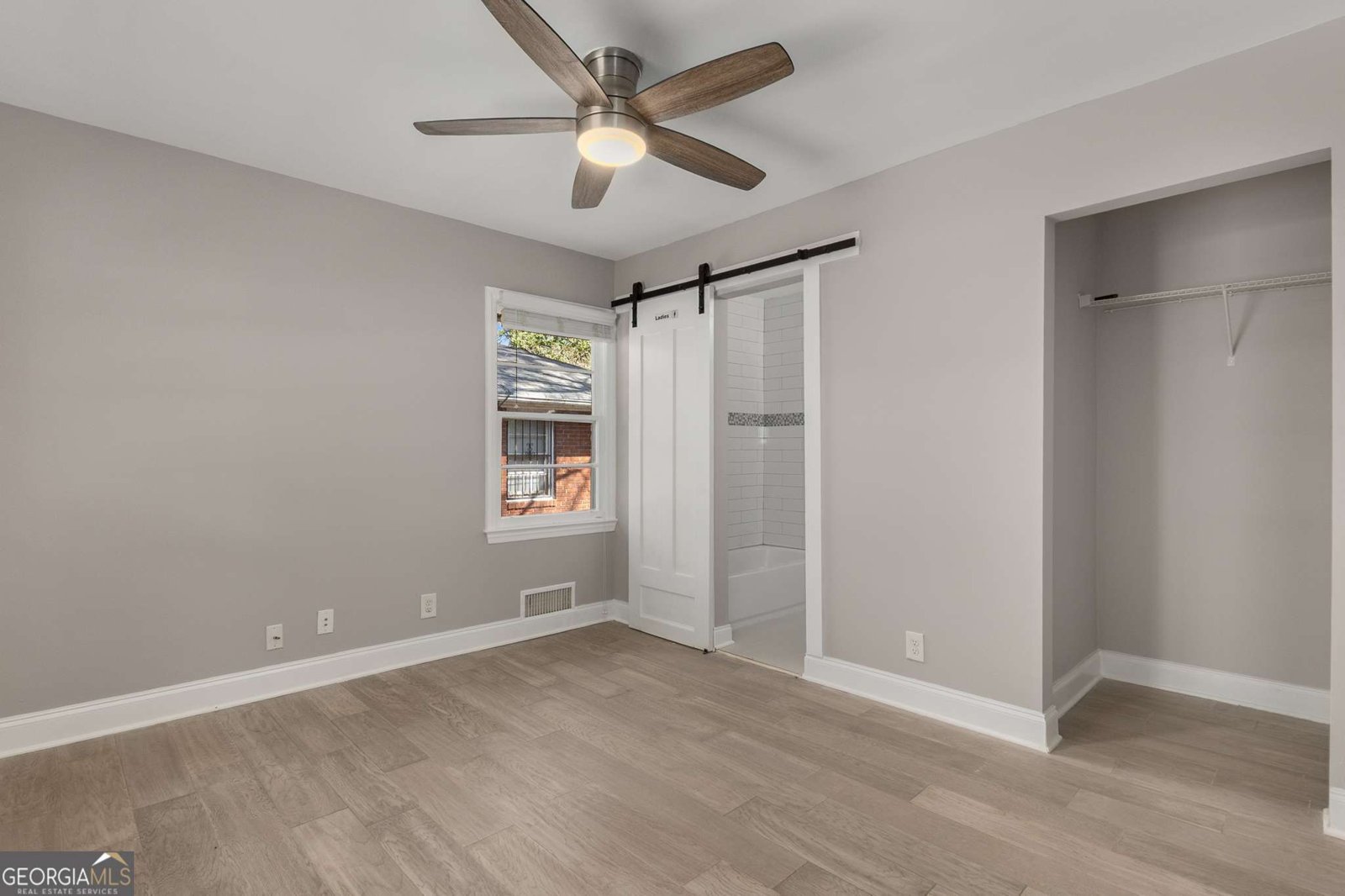 2462 Macon Drive Atlanta - 18