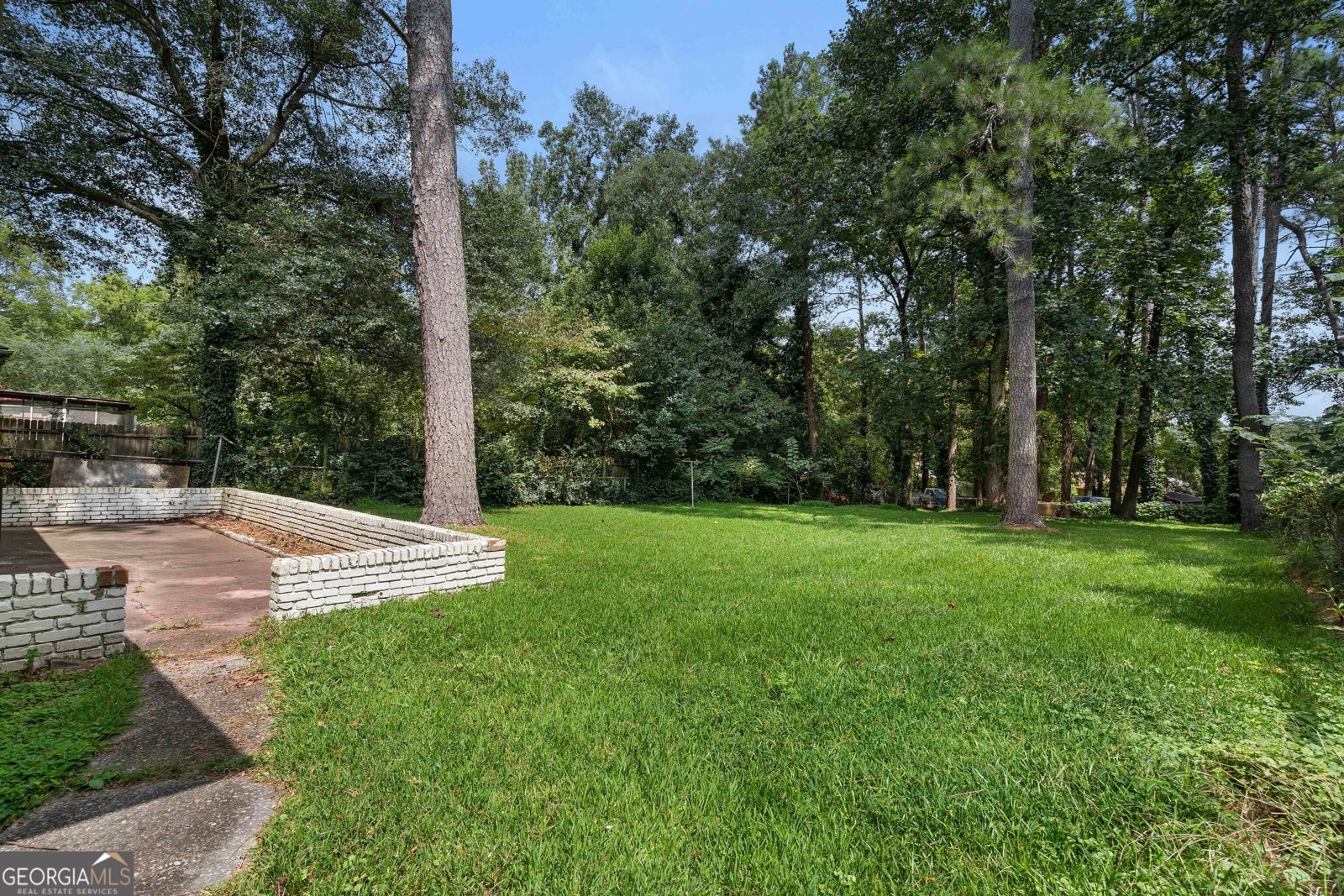 2462 Macon Drive Atlanta - 26