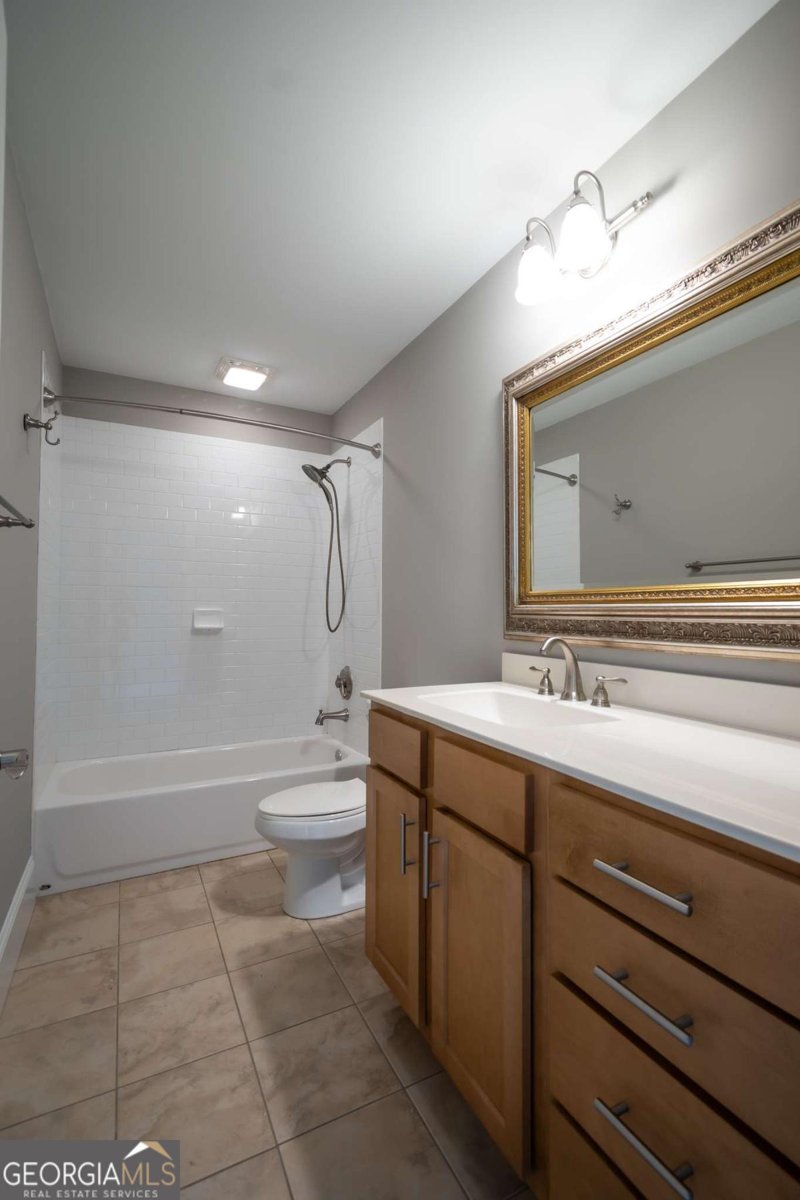 215 Chapman Place Athens - 11