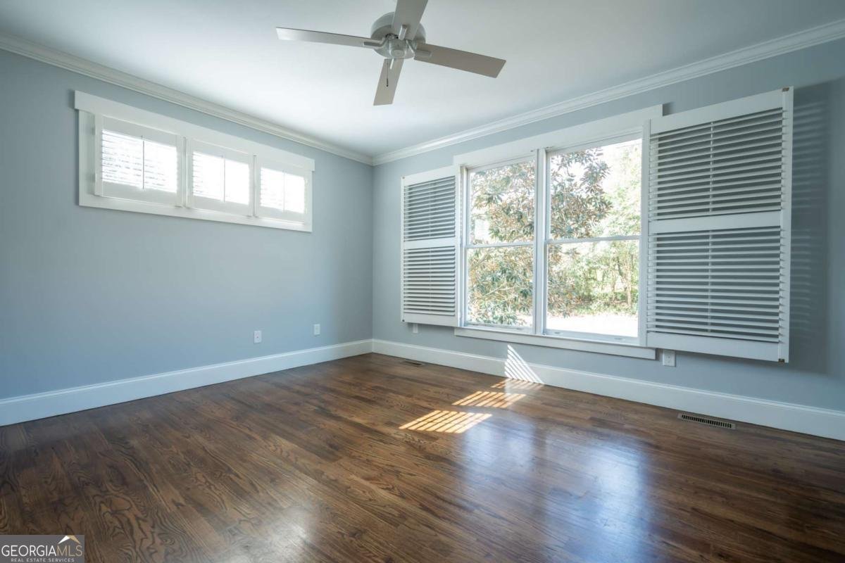 215 Chapman Place Athens - 24