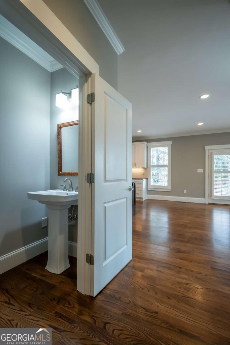 215 Chapman Place Athens - 6