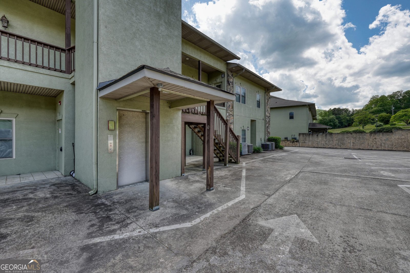 1649-H Lakeview Drive Young Harris - 12