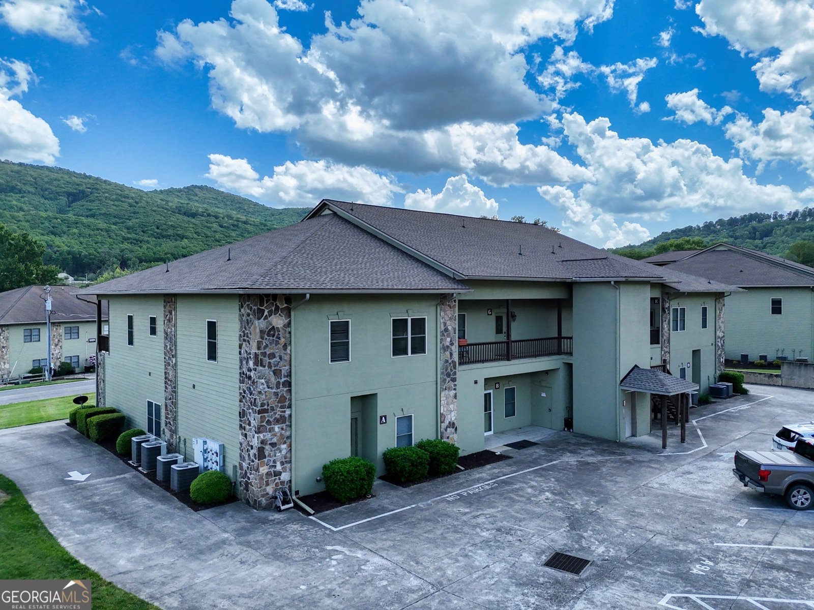 1649-H Lakeview Drive Young Harris - 8
