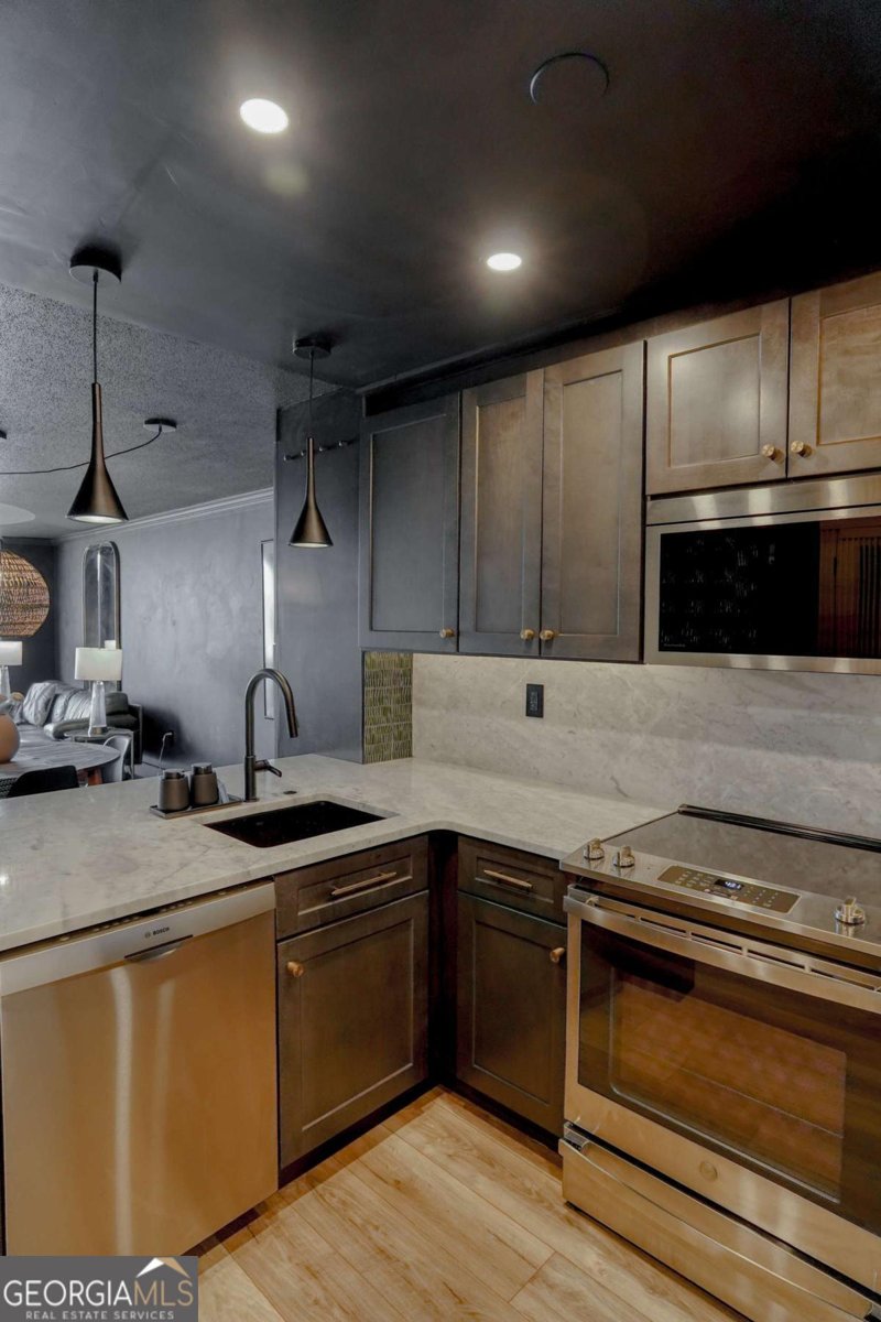 2870 Pharr Court South Atlanta - 5