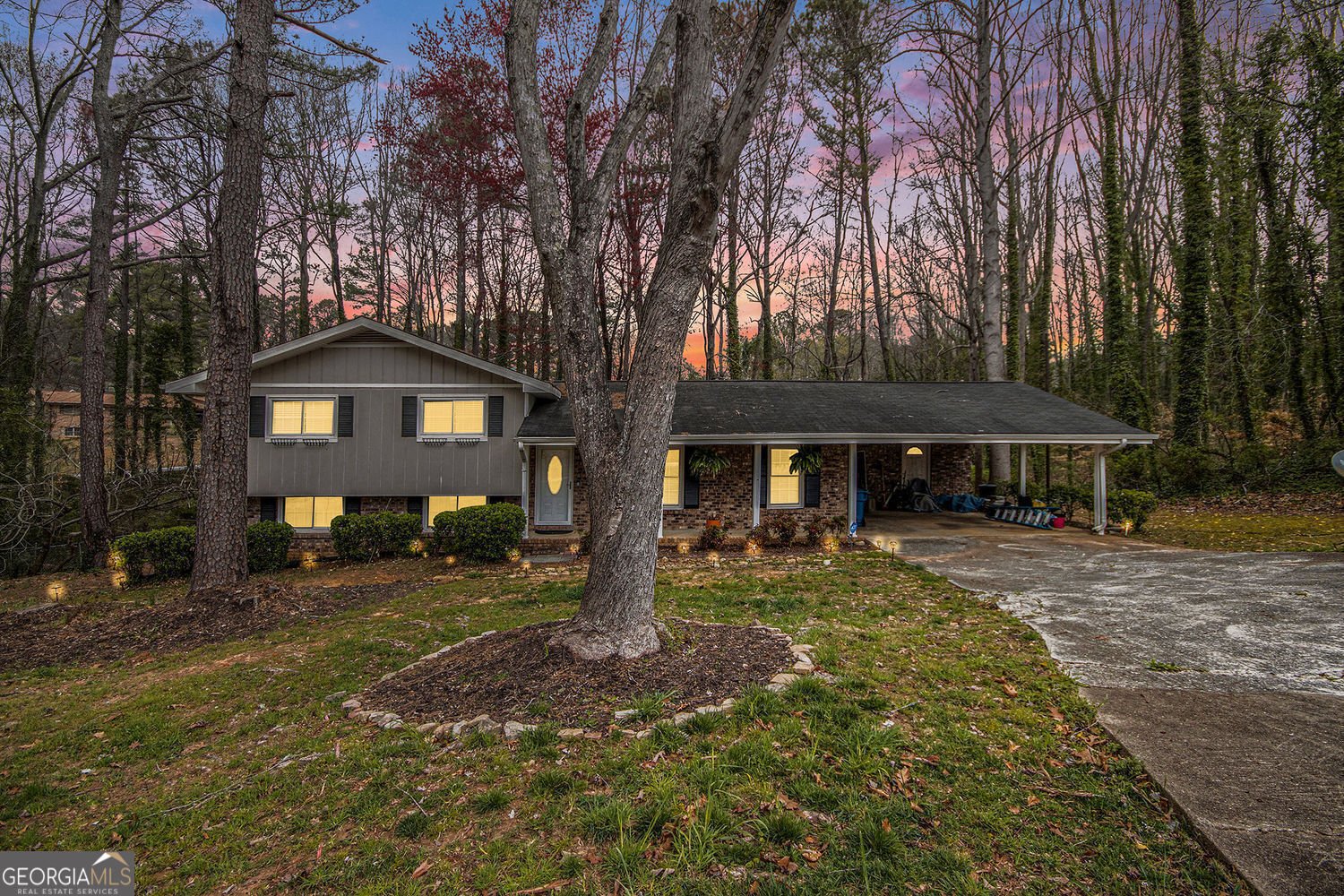 5140 Cowart Court Powder Springs - 1