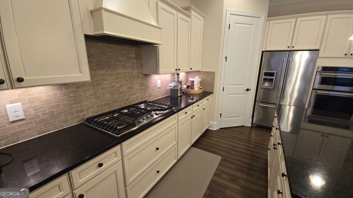 112 Austin Drive Sandy Springs - 16