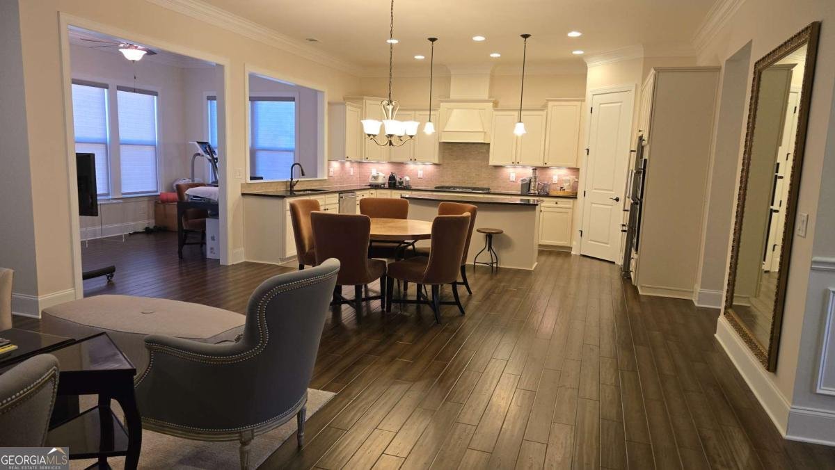 112 Austin Drive Sandy Springs - 21