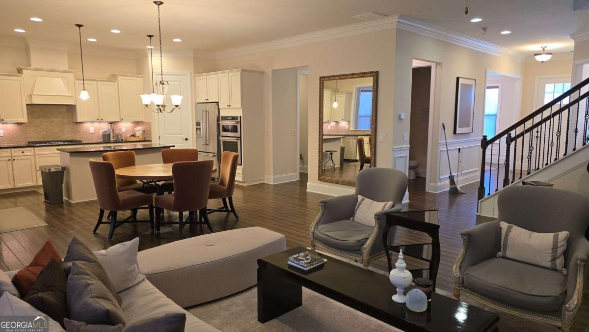 112 Austin Drive Sandy Springs - 23