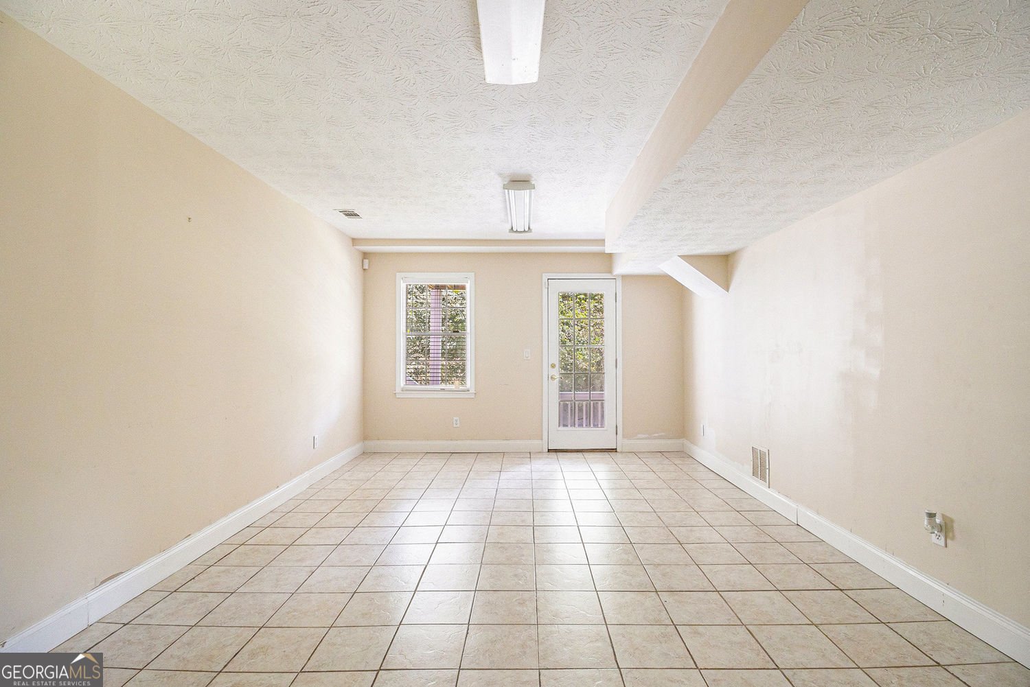 1472 Hartman Drive Lilburn - 39