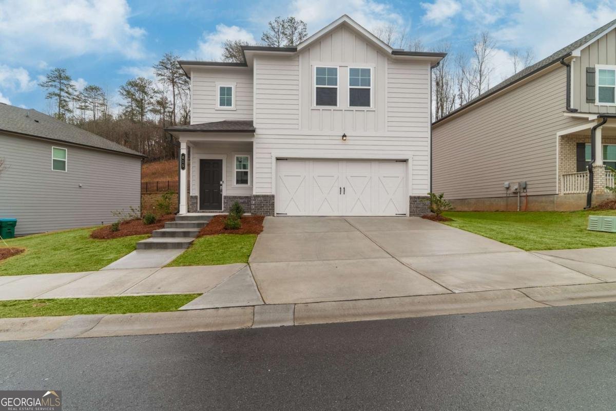 615 Groover Street Ball Ground - 1