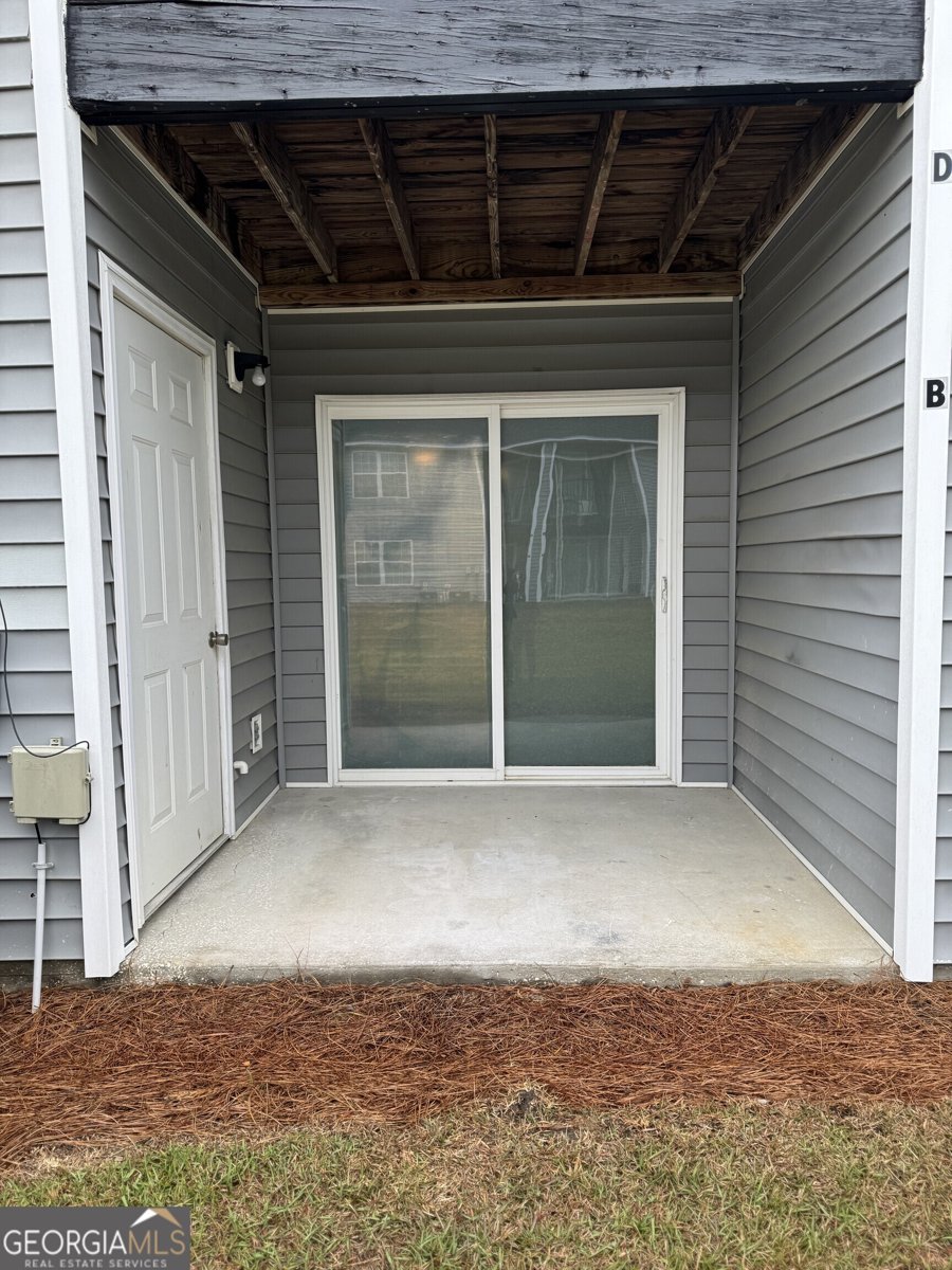 58 Bearing Circle Port Wentworth - 34