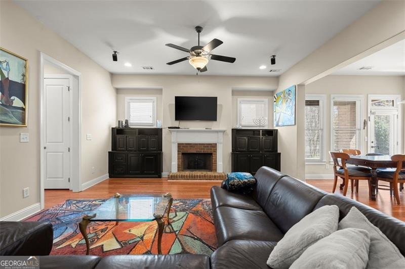 1917 Baxley Pine Trace Suwanee - 17