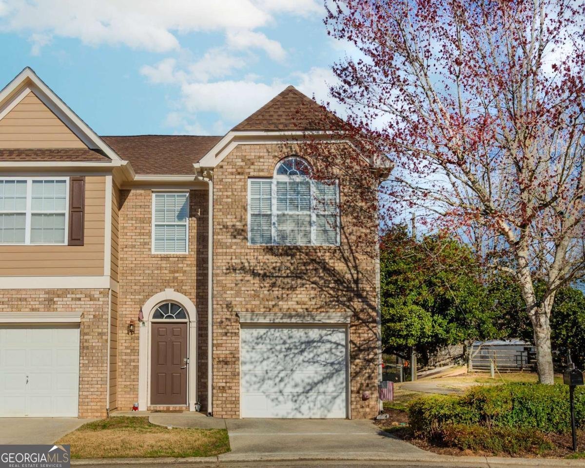 6222 Shoreview Circle Flowery Branch - 1