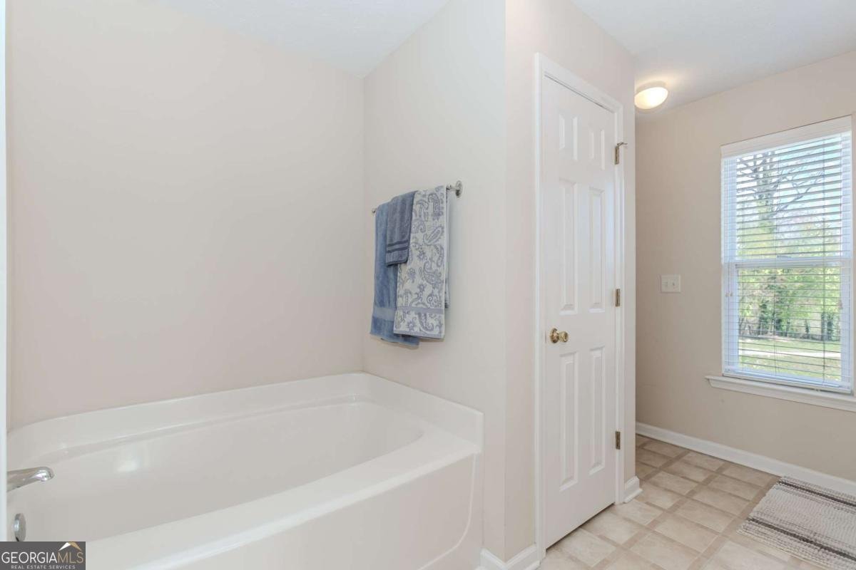 6222 Shoreview Circle Flowery Branch - 18