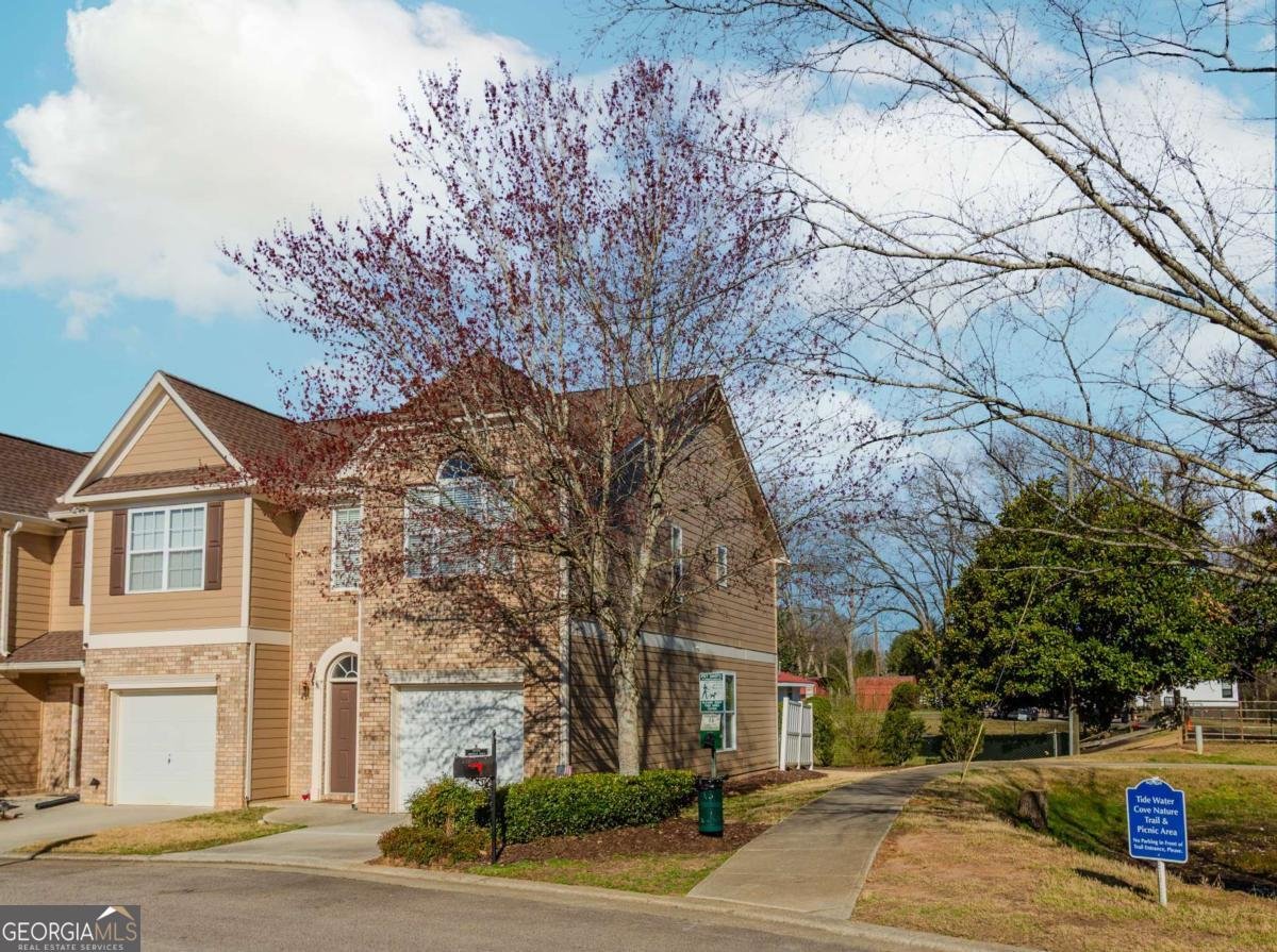 6222 Shoreview Circle Flowery Branch - 2