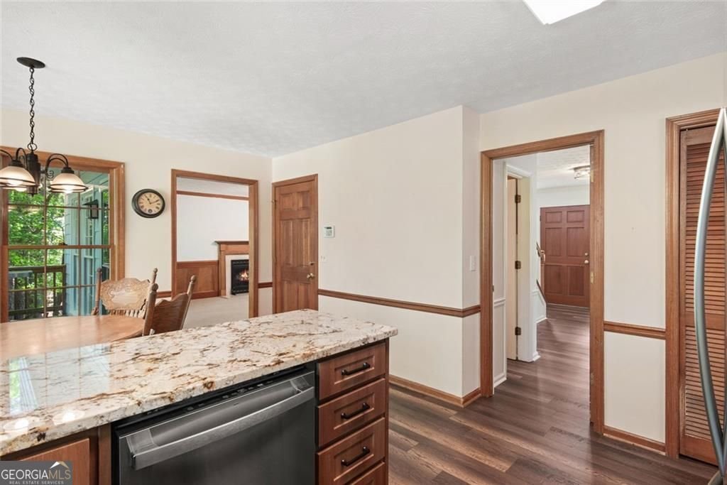 2731 Old Coach Road Duluth - 16