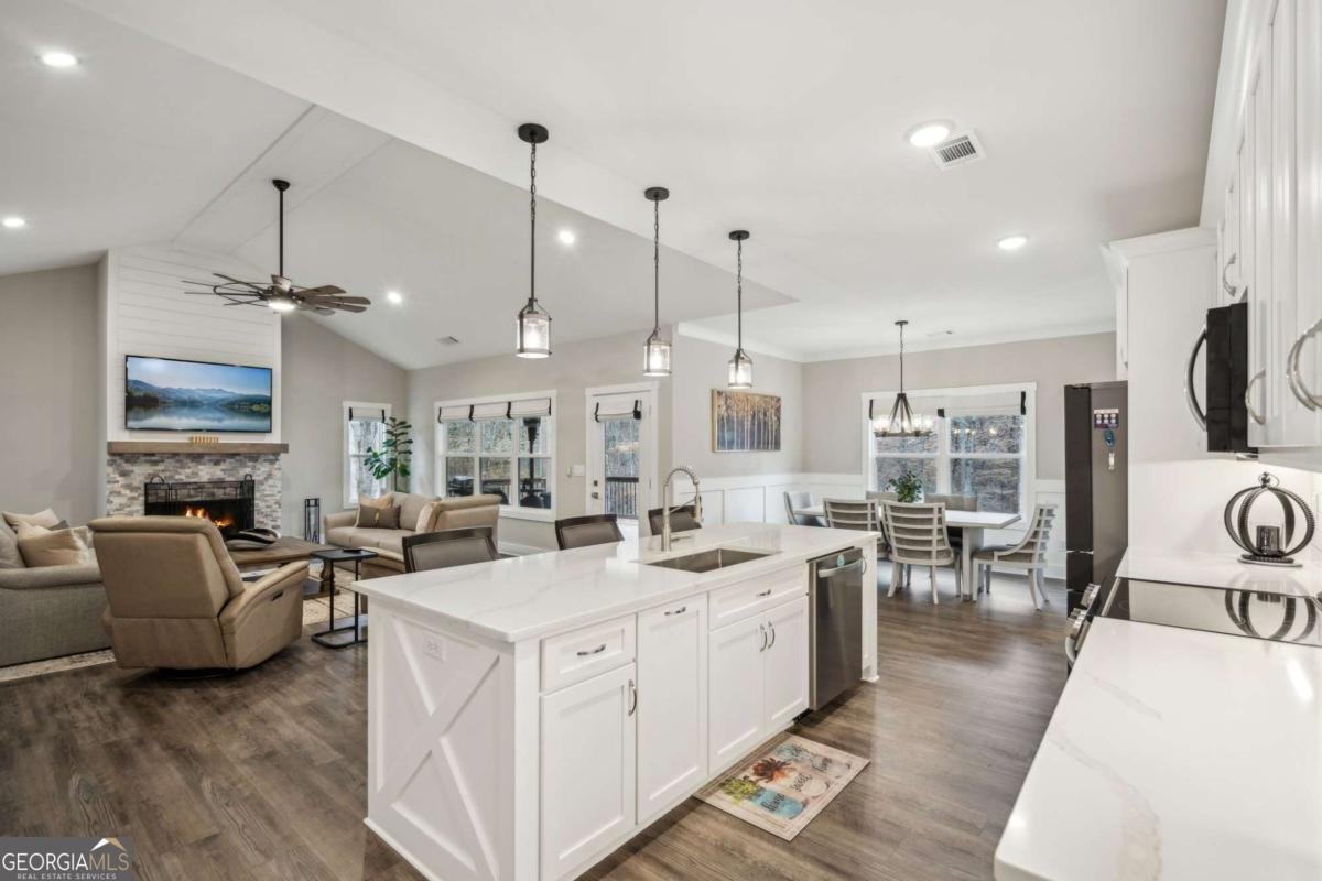 6185 White Way Gainesville - 16