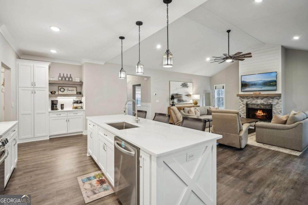 6185 White Way Gainesville - 17