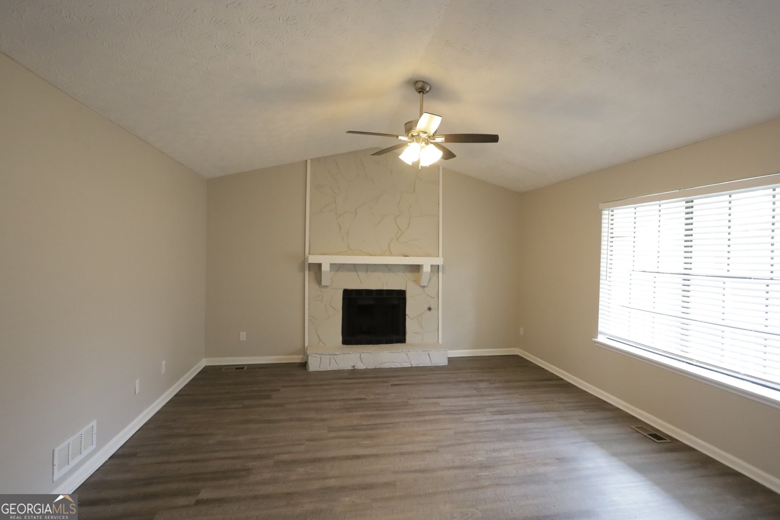 6084 Leverett Drive Lithonia - 4