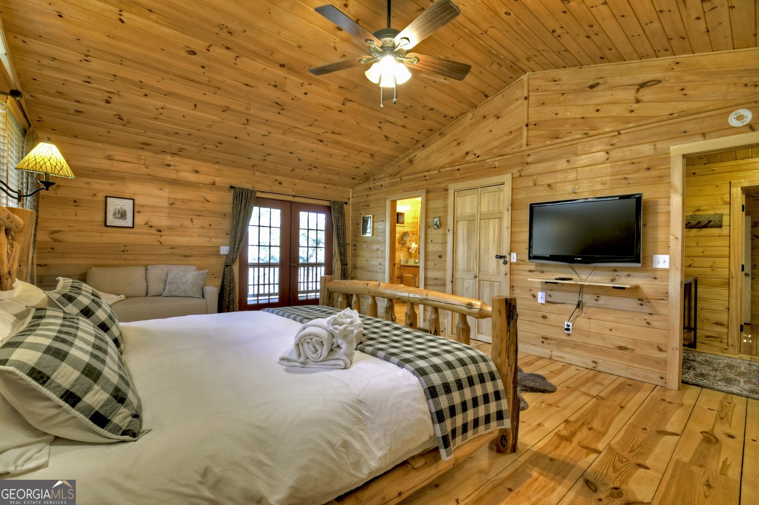 1480 Hidden Lake Drive Cherry Log - 14