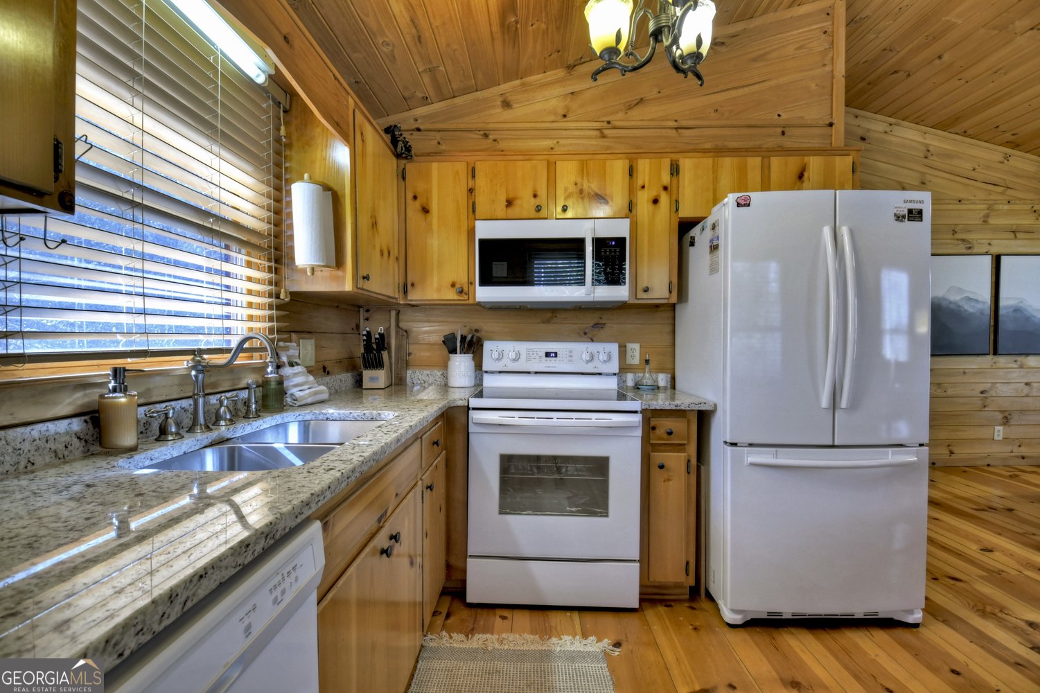 1480 Hidden Lake Drive Cherry Log - 7