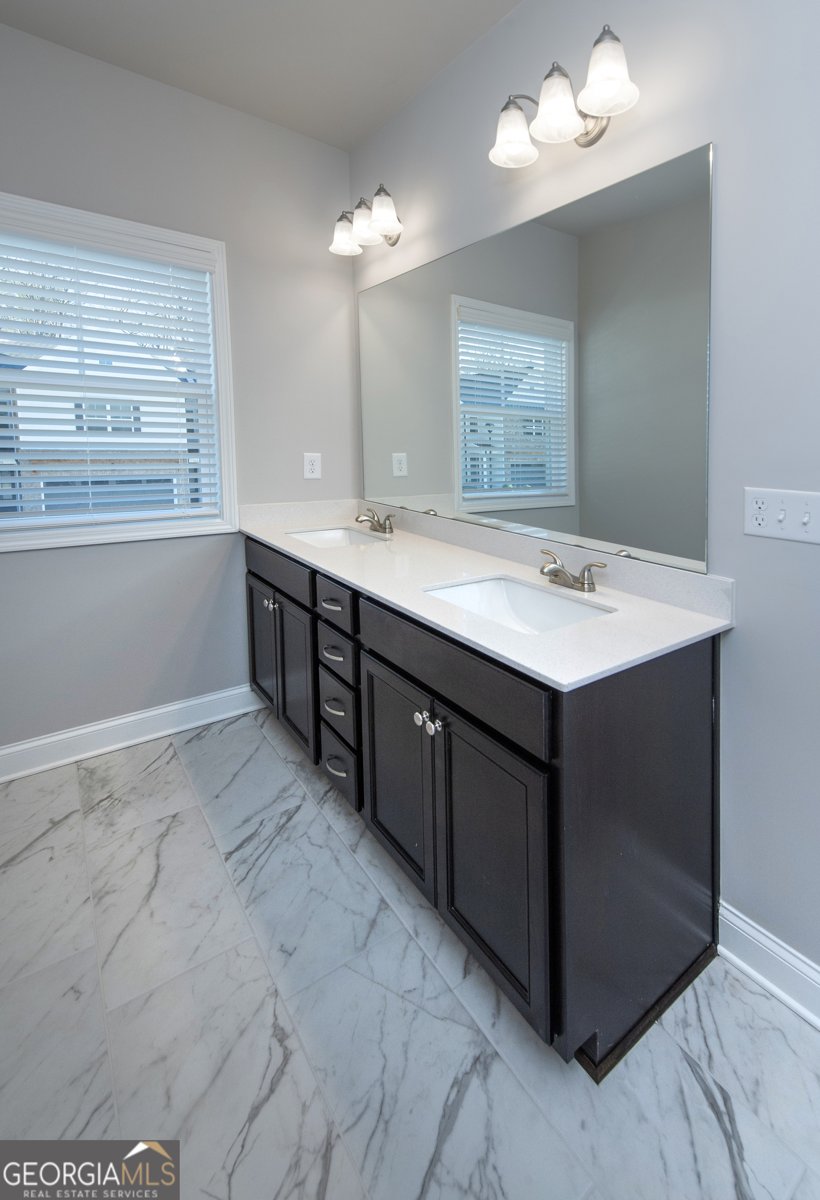 5525 LEYLAND Drive Flowery Branch - 8