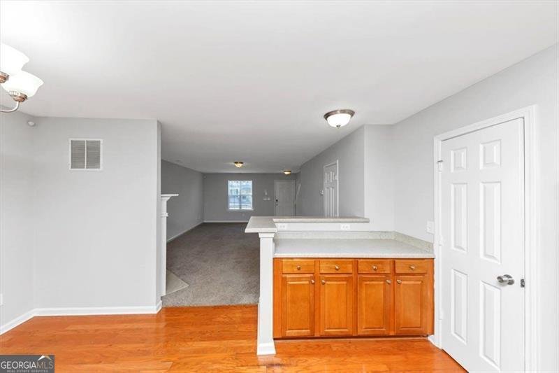 735 CRESTWELL Circle Atlanta - 9