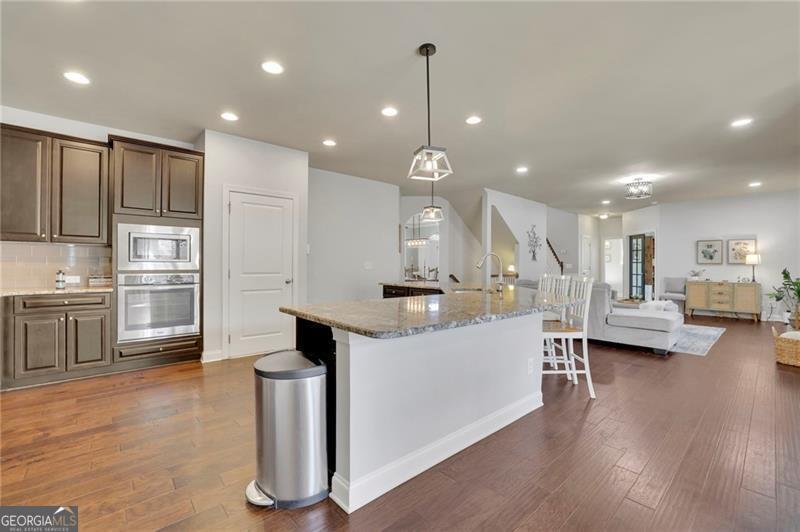 194 Lakestone Parkway Woodstock - 11