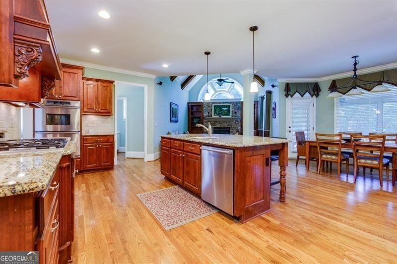 981 Cranbrook Glen Lane Snellville - 15